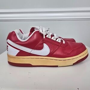 Nike Delta Force Low Red White Sneakers Men's Size 8 (308985-611)‎ 2004 Vintage